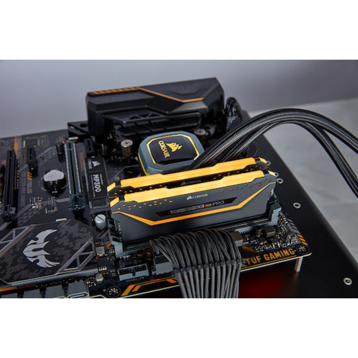 Corsair Vengeance RGB Pro DDR4 32GB RAM με 2x16GB Modules και Ταχύτητα 3200 για Desktop