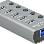 USB 3.2 Gen 1 Hub mit 4 Ports + 1 Schnellladeport (grau, mit Schalter und Beleuchtung)