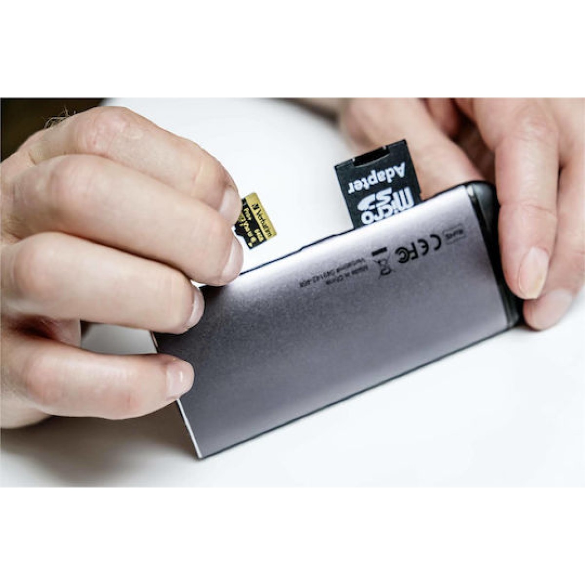 USB-C Multiport-Hub (grau, HDMI, USB-A, RJ-45)