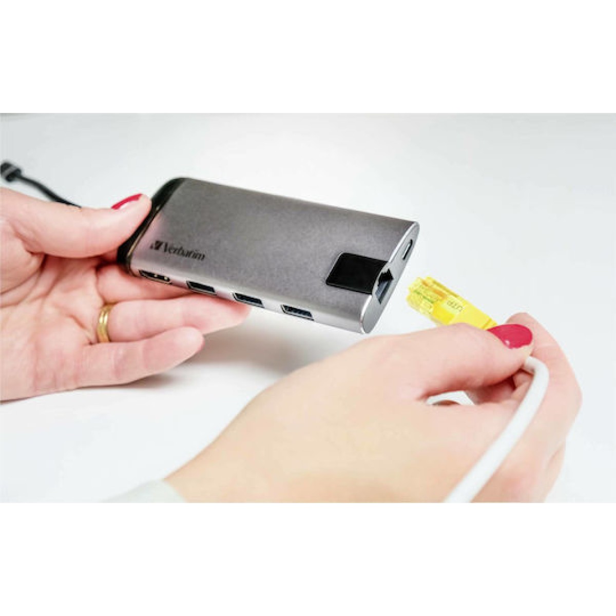 USB-C Multiport-Hub (grau, HDMI, USB-A, RJ-45)