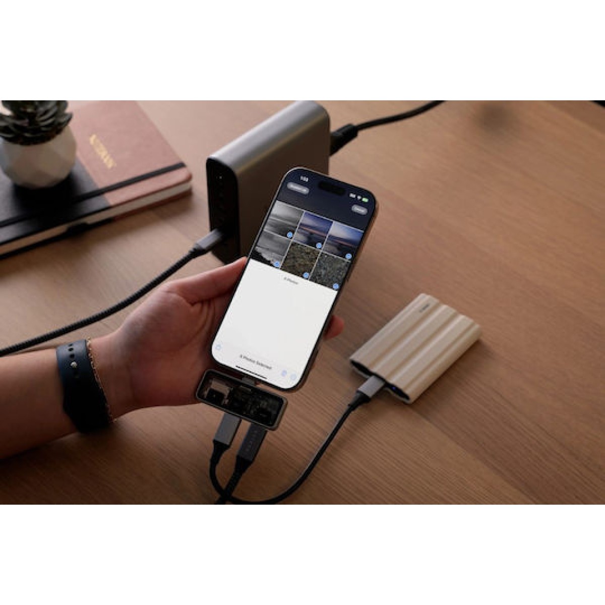 Αντάπτορας Satechi Mobile Xr Hub Microsd Reader Γυαλιά Ar Xr Type-c Male 1 X Type-c 100w 1 X Type-c 10gbps 4k@60hz 1 X Microsd Space Grey St-hxrsdm