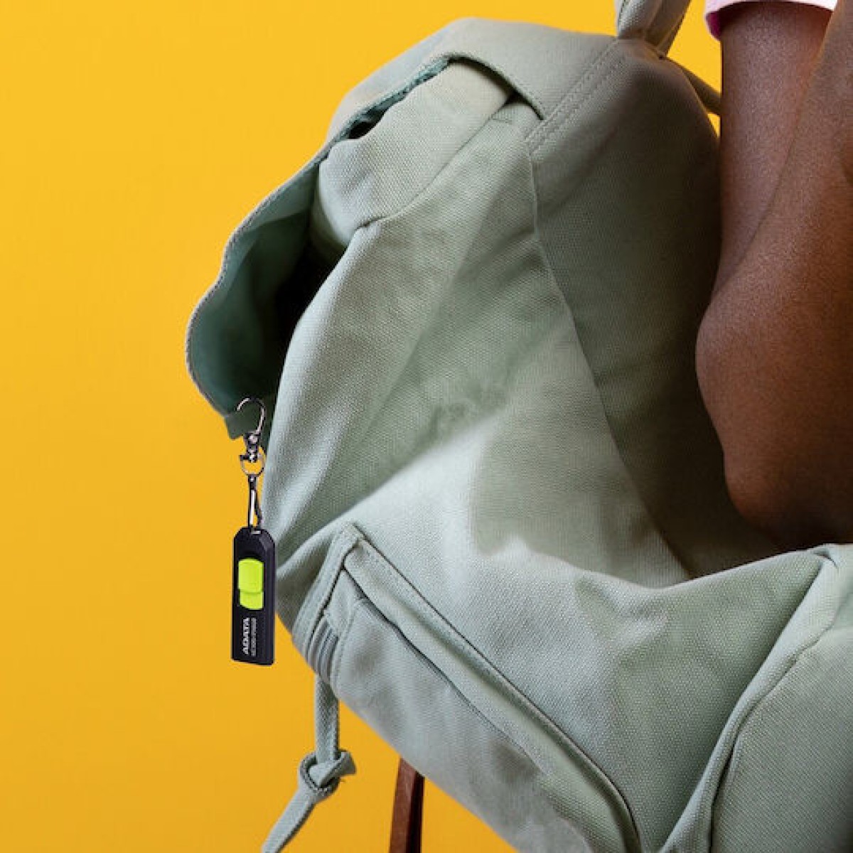 Adata UC300 128GB USB 3.2 Stick με σύνδεση USB-C Μαύρο