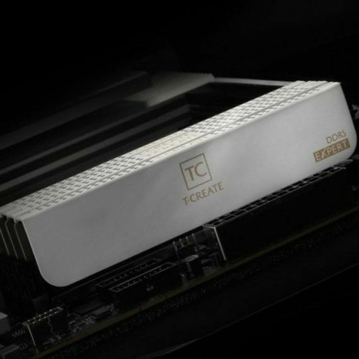 TeamGroup T-Create Expert DDR5 32GB RAM με 2x16GB Modules και Ταχύτητα 6000 για Desktop
