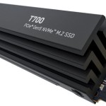 Crucial T700 with heatsink SSD 4TB M.2 NVMe PCI Express 5.0