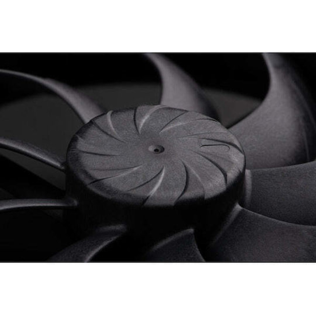 NF-A14x25r G2 PWM chromax.black (schwarz, 140 mm)