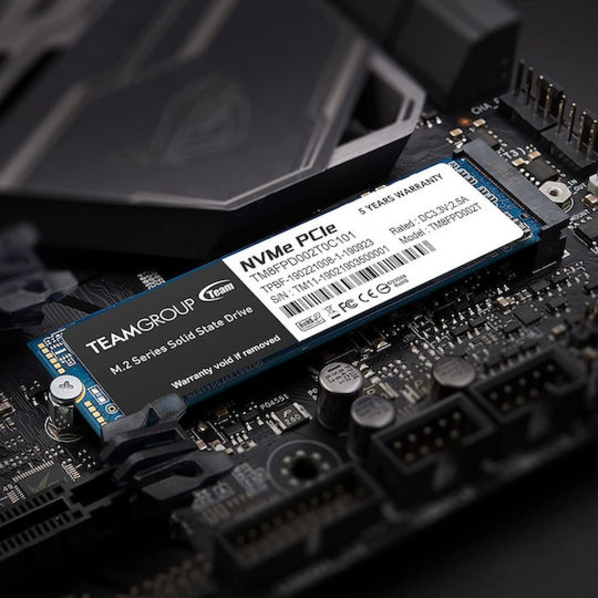 MP33 512 GB (PCIe 3.0 x4, NVMe 1.3, M.2 2280)