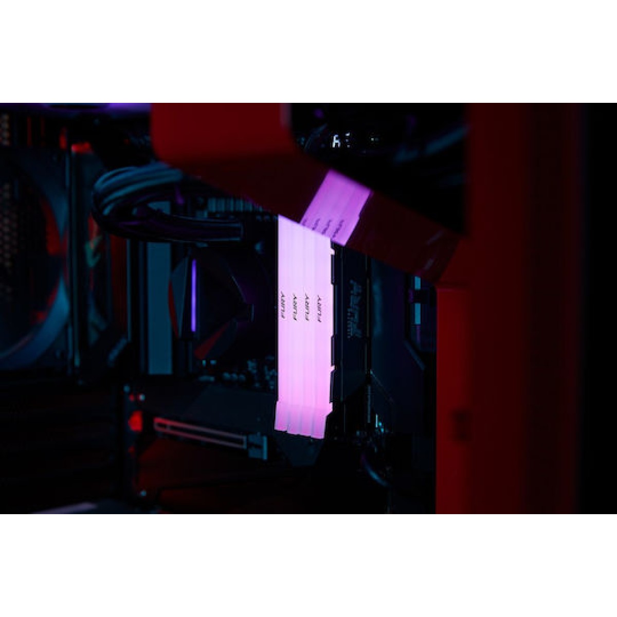 Kingston Fury Renegade Rgb DDR4 με Module 1x16GB και Ταχύτητα 3600 για Desktop