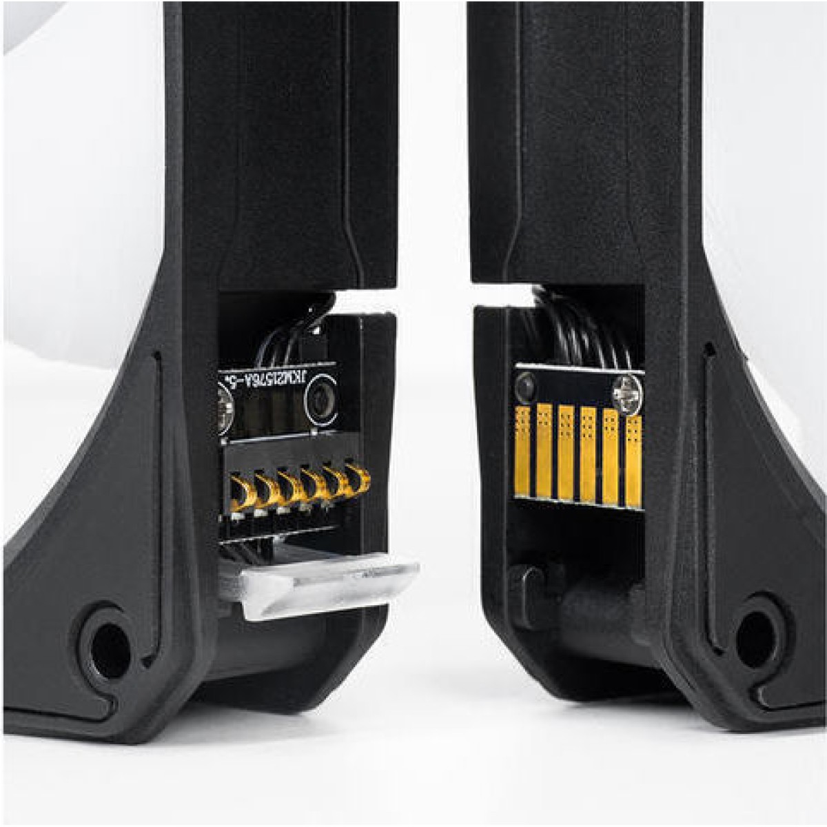 Chieftec Iceberg 360 RGB Υδρόψυξη Επεξεργαστή Τριπλού Ανεμιστήρα 120mm για Socket AM4/AM5/1700/1200/115x